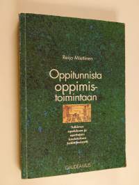 Oppitunnista oppimistoimintaan : tutkimus opetuksen ja opettajankoulutuksen kehittämisestä Suomen liikemiesten kauppaopistossa vuosina 1986-1991