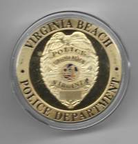 Virginia  Police ,  USA challenge coin / haastekolikko värimetalli  pillerissä  40 mm