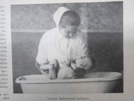 Kotiliesi 1928 nr 18, Kansikuva K. Kuutola - Vanha äiti, Suomalaisia maalaistaloja mm Untamala Laitila - Kanajärvi Kalvoila, Vastasyntyneiden kylvettäminen...
