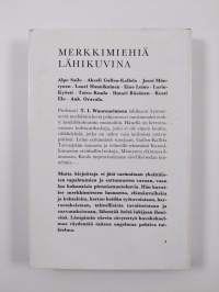 Merkkimiehiä lähikuvina