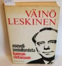 Asevelisosialismista kansanrintamaan. Politiikkaa kolmella-kymmenluvulla