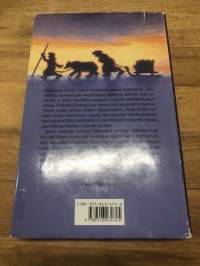 Arto Paasilinna: Rovasti  Huuskosen petomainen miespalvelija. P.1996. Suuri  suomalainen kirjakerho