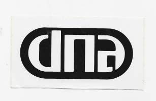 dna   - tarra 12x7 cm