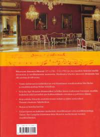 Wolfgang Amadeus Mozart - Kuvaelämäkerta, 2006. Elämänvaiheet, teosluettelo, musiikkisanasto, Mozartin merkitys Suomen musiikkielämässä