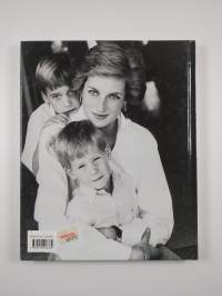 Diana : kunnianosoitus sydänten kuningattarelle