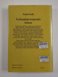 Keskusteluja terapeutin kanssa