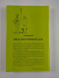 Hellästi hymyillen : pakinoita