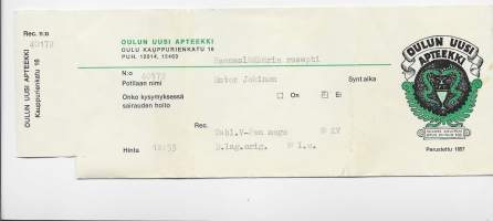 Oulun Uusi   Apteekki / Hammaslääkärin resepti   , resepti  signatuuri   1972