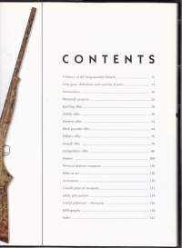 Rifles of the World. Englanninkielinen tietoteos kivääriaseista