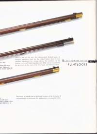 Rifles of the World. Englanninkielinen tietoteos kivääriaseista