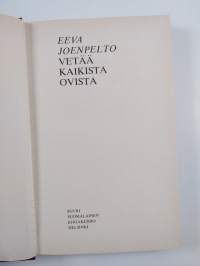 Vetää kaikista ovista