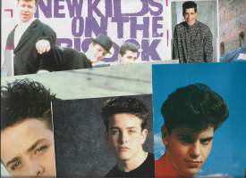 New Kids on the Block julisteita n 10 kpl erä juliste taitettu kirjekokoon