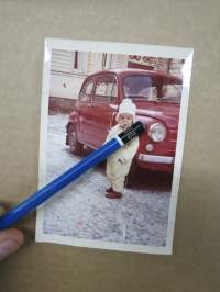 Fiat 600 &amp; lapsimannekiini -valokuva