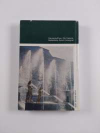 Leningrad : rakennushistoriallisia muistomerkkejä, taidemuseoita, esikaupunkien palatseja ja puistoja : opaskirja