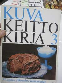 Kuvakeittokirja 1-3, osa 1. 247 ohjetta alkupalasta jälkiruokaan, osa 2. 118 juhlaruokaa, osa 3. 207 kakkua jälkiruokaa leivonnaista
