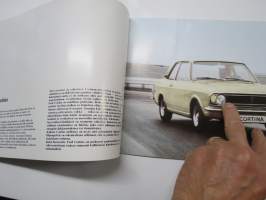 Ford Cortina Standard, De Luxe, Farmari, 1600 E, GT &amp; Lotus 1970? -myyntiesite / sales brochure