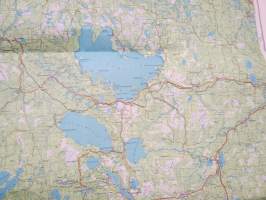 Laatokan pohjoispuoleista Karjalaa 1995 -venäläinen kartta