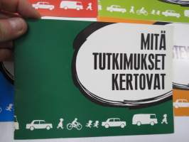 Liikenneturva - 7 kpl erilaisia liikenteen vaaratekijöitä koskevia opas- ja ohjepainatteita