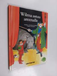 Wilma astuu areenalle