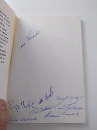 Taavin kamarin taikaa (signeerattu)