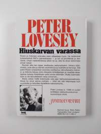 Hiuskarvan varassa