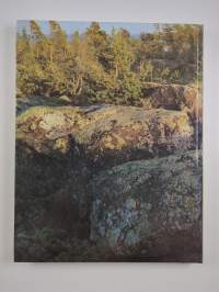 Kaunis Karjala : kuva-albumi = Poèma o Karelii : fotoal&#039;bom