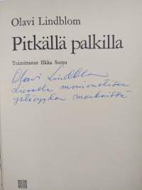Pitkällä palkilla (tekijän omiste, signeerattu)