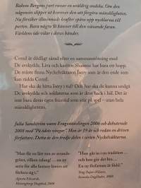 Under vingarnas skugga