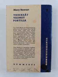 Yhdeksät vaunut portilla