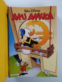 Aku Ankka vuosikerta 2002 (1-52, kansiossa)