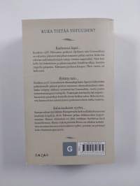 Talo järven rannalla