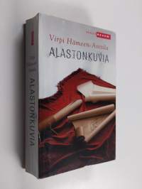 Alastonkuvia : triptyykki