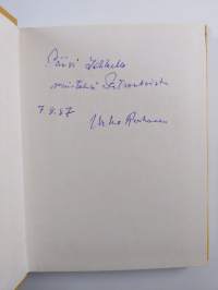 Vuosisadan pyörteissä : muistelmia ja esseitä (signeerattu, tekijän omiste)