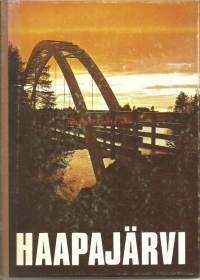 Haapajärvi / [kuvat = bilderna är tagna av = the photographs were taken by: Ilmari Luhtasela... et al. ; toim. = red. = editorial work: 10-vuotisjuhlatoimikunta