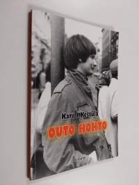 Outo hohto : facebooktarinoita