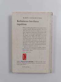 Keltaisessa huvilassa tapahtuu : nuorisonromaani