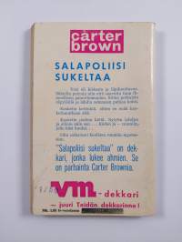 Salapoliisi sukeltaa