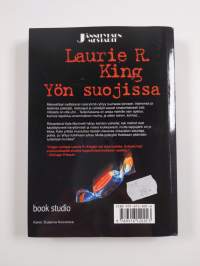 Yön suojissa