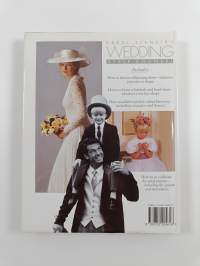 Carol Spenser&#039;s wedding style counsel (signeerattu)