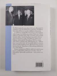 Diplomaatti, minäkö : epädiplomaattisia episodeja vuosilta 1950-1991