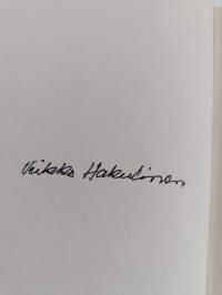 Haku-Veikko : suurhiihtäjä Veikko Hakulisen muistelmat (signeerattu)
