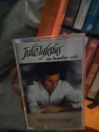 C-kasetti Julio Iglesias Un hombre solo
