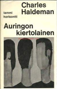 Auringon kiertolainen : diptyykki / Charles Haldeman ; suom. Elvi Sinervo.