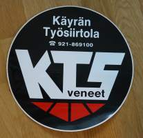 KTS veneet Käyrän Työsiirtola 30 cm  - tarra