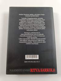 Naamiotanssi : jännitysromaani