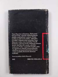 Poika varjoiselta kujalta
