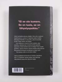 Lapsi punaisessa komerossa (UUDENVEROINEN)