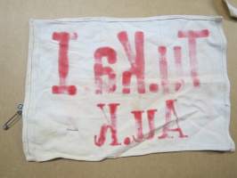 SA Hiihtokilpailu &quot;Tu.Ka. I - Au.K&quot; (Turun Kasarmi - Aliupseerikoulu?) -kankainen osallistujajoukkueen tunnusmerkki