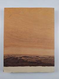 The International Book of Wood
