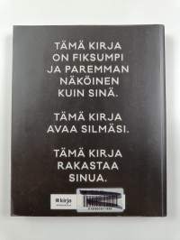 Tämä kirja rakastaa sinua
